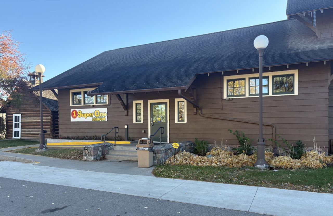 Walker Super One Liquor